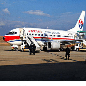 银川河东航空货运航空快运业稳步发展的原因是什么？